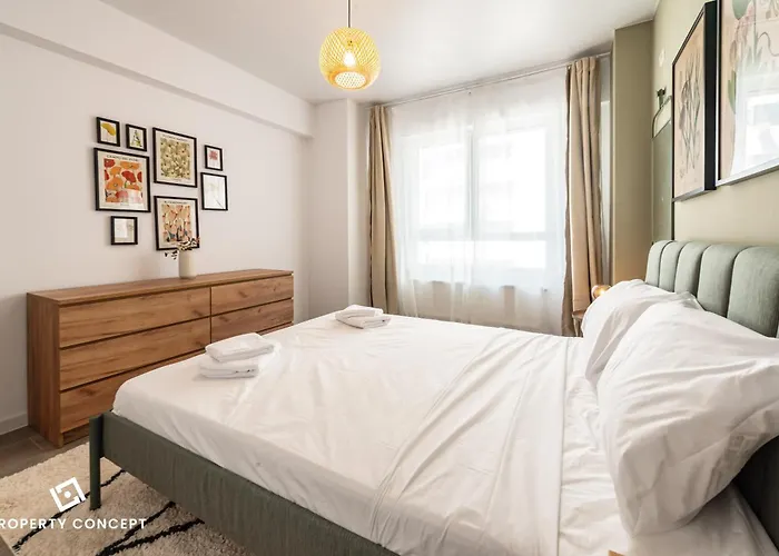 Central Spacious Apartment 513